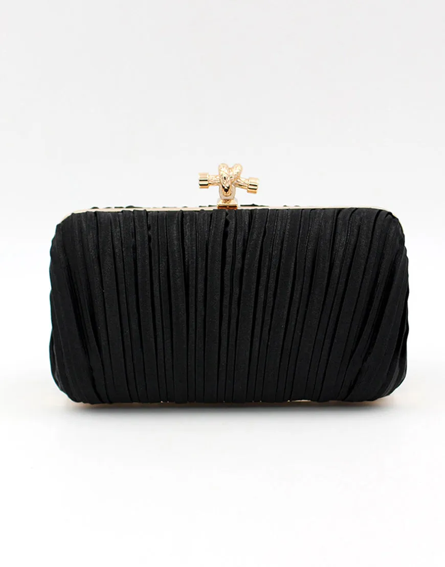 Graceful Chain Clutch Bag