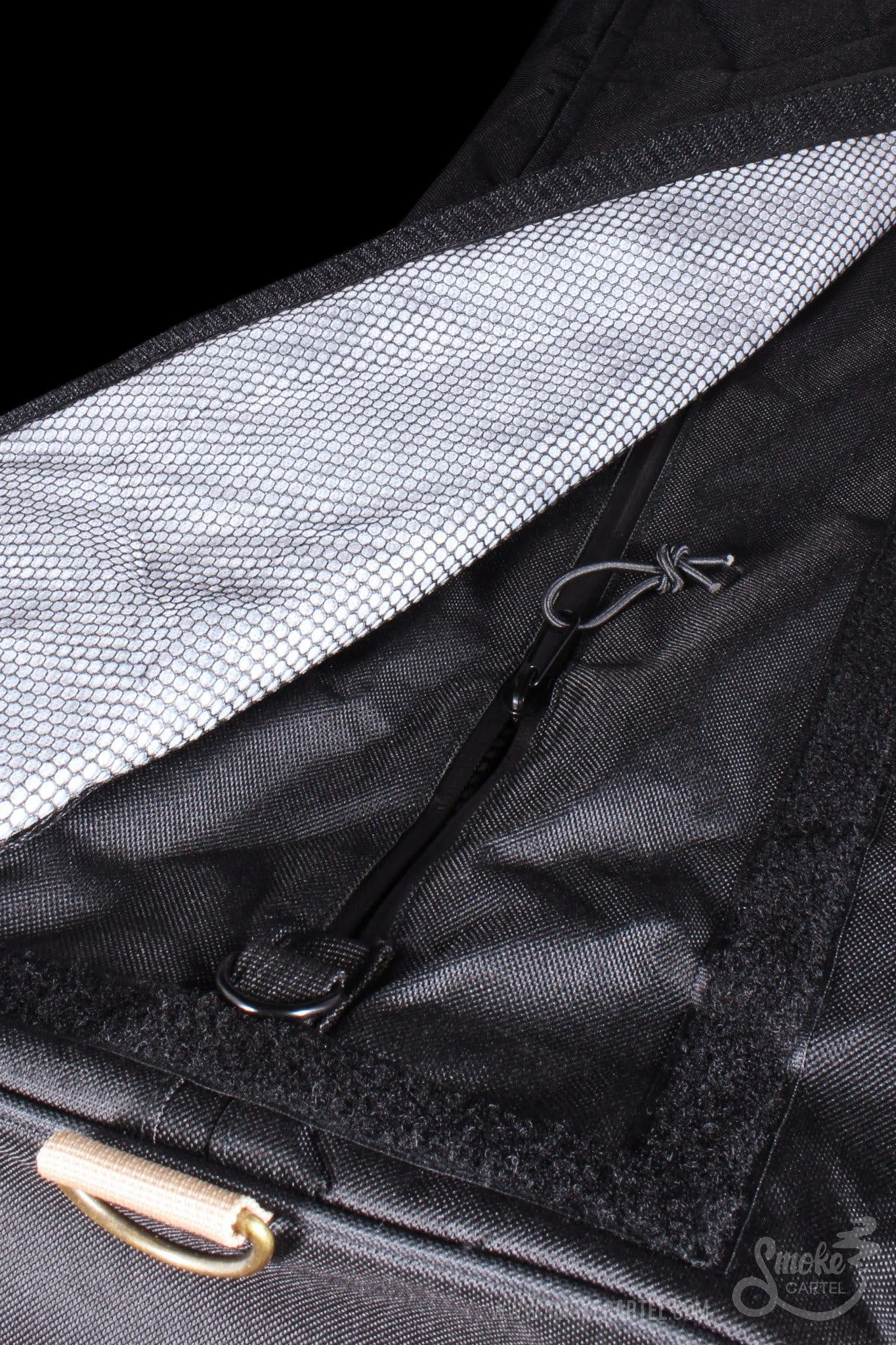 Smoke Cartel Smell Proof Carbon-Lined Duffel Bag